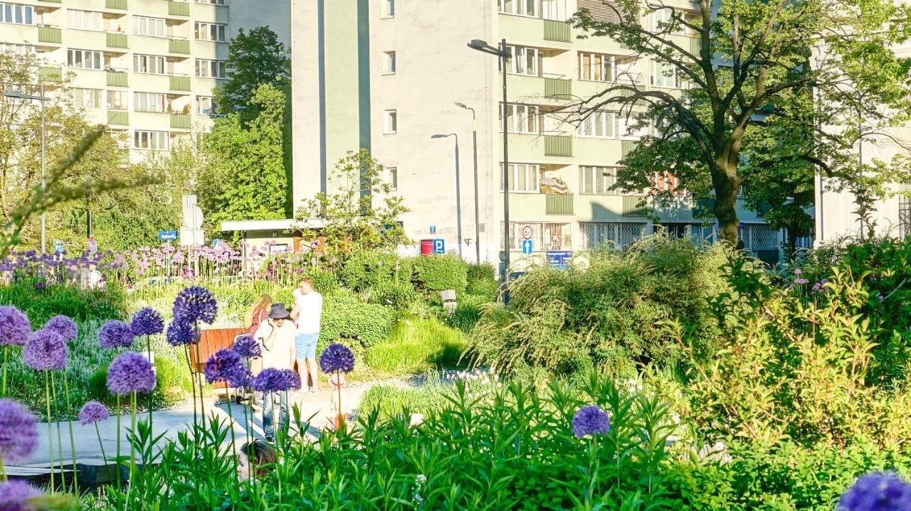 Sunny Apartment Варшава Экстерьер фото